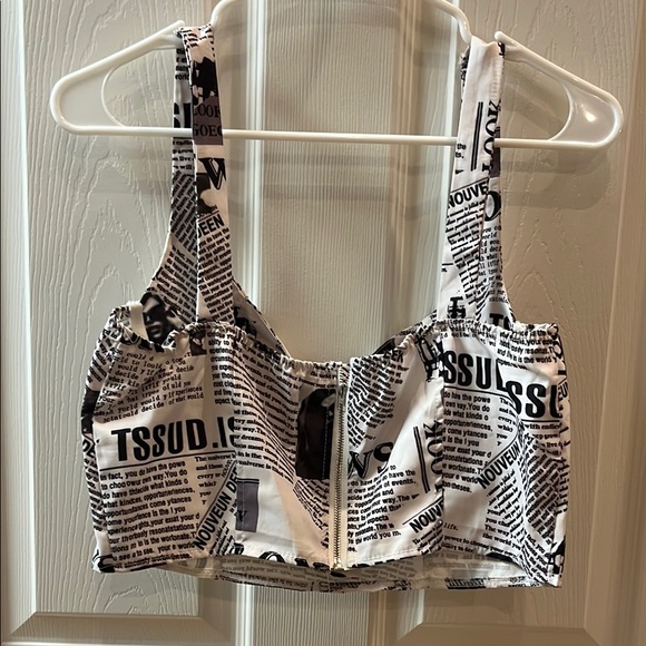 Stylish Black and White newsprint Halter Top, size medium - Picture 2 of 5